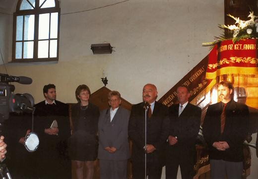 Rákiné Czidor Katalin polgármester Martonyi János társaságában